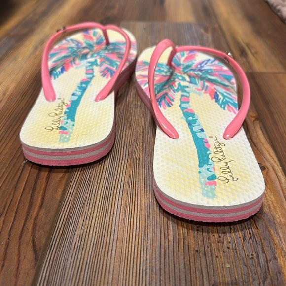 Lilly pulitzer flip flops 7/8 - Picture 4 of 9